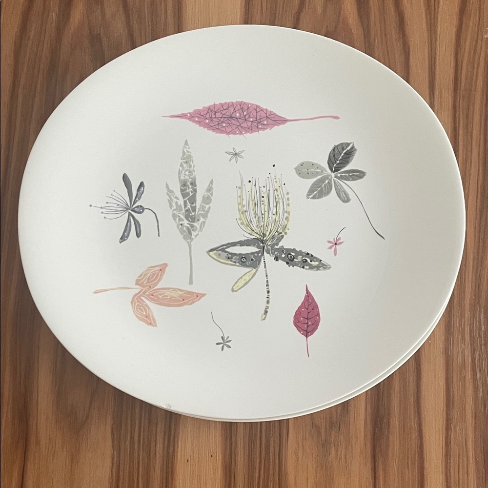 Vintage 1950’s Eva Zeisel Caprice by Hall
Pottery Dinner plates set of 3 .